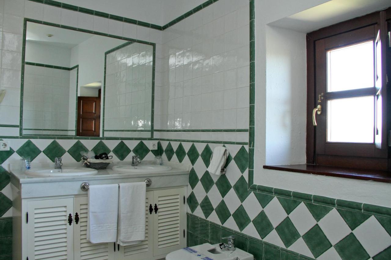 Hotel Tugasa Castillo De Castellar Castellar de la Frontera Ngoại thất bức ảnh